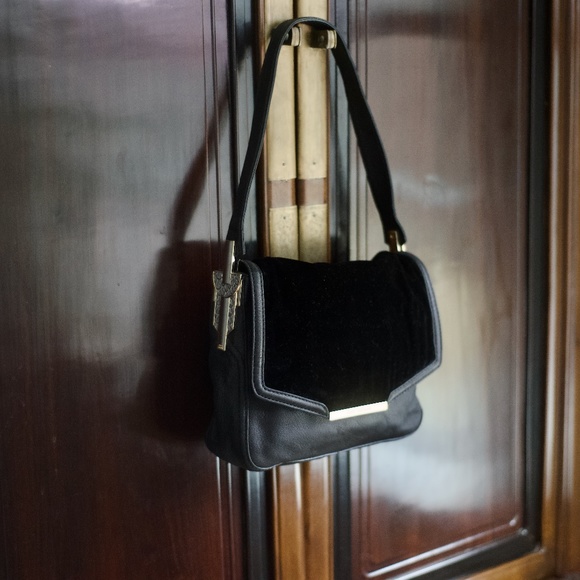 Juicy Couture Black Velour Faux Leather Handbag/Sachet YHRU3270 - Picture 3 of 16